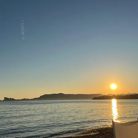 Apartament Sur La Des Lecques Au Bord De L'eau *