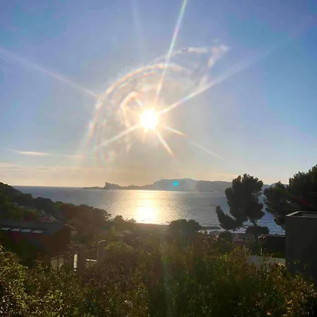 Sur La Des Lecques Au Bord De L'eau * Saint-Cyr-sur-Mer