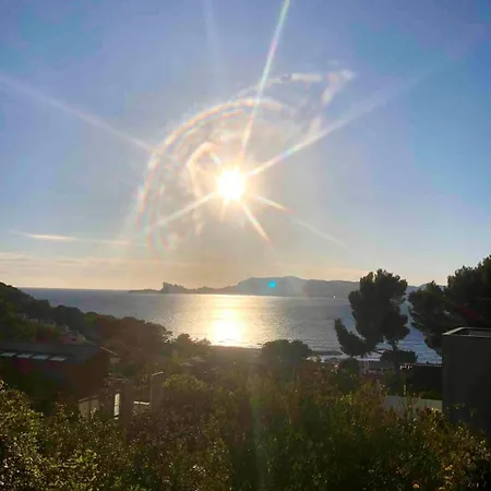 Sur La Des Lecques Au Bord De L'eau * Saint-Cyr-sur-Mer